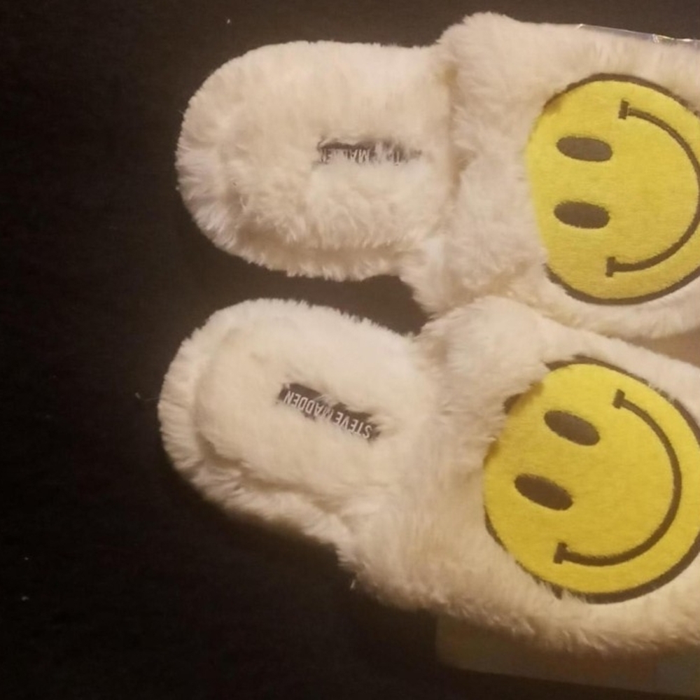 Steve Madden Fuzzy Slippers with Yellow Smiley